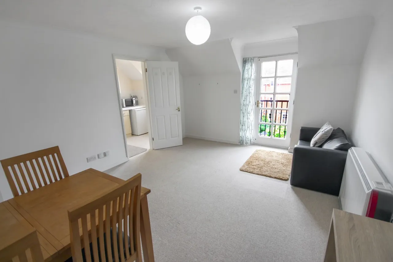 Rowan House, Woodhead Drive, photo 2