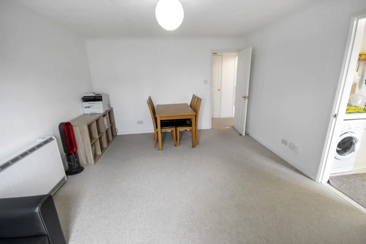 Rowan House, Woodhead Drive, photo 4