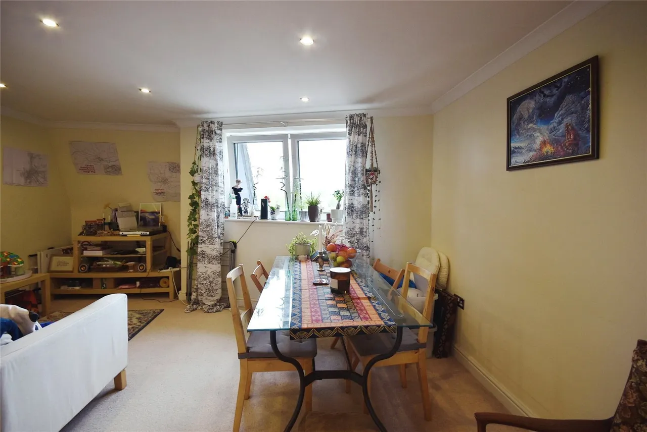 Rhydypenau Road, Cyncoed, Cardiff, CF23, photo 4
