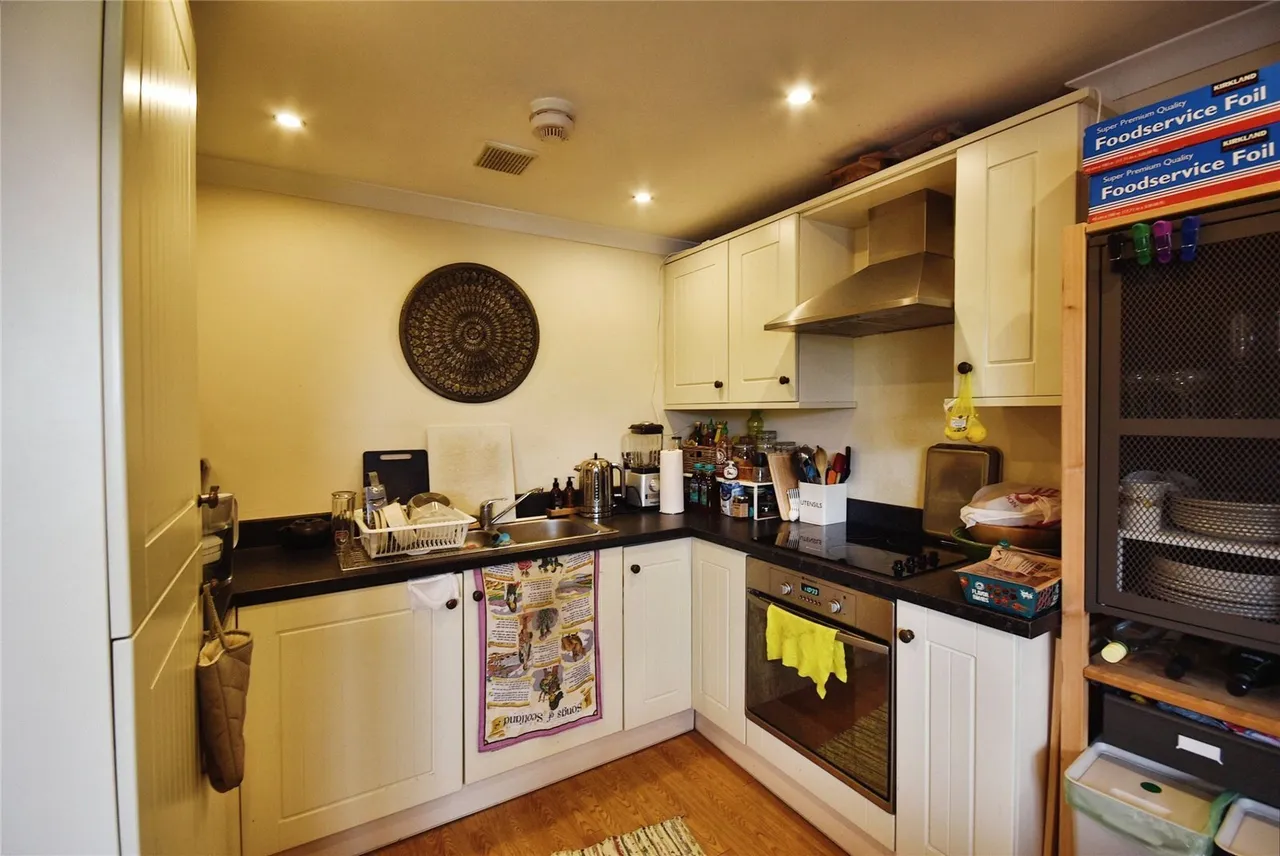Rhydypenau Road, Cyncoed, Cardiff, CF23, photo 3