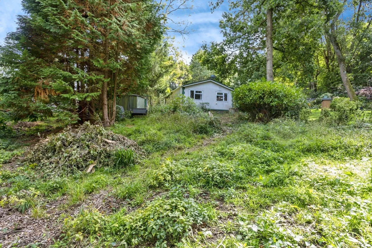 Linnett Close, Turners Hill Park, RH10, photo 17