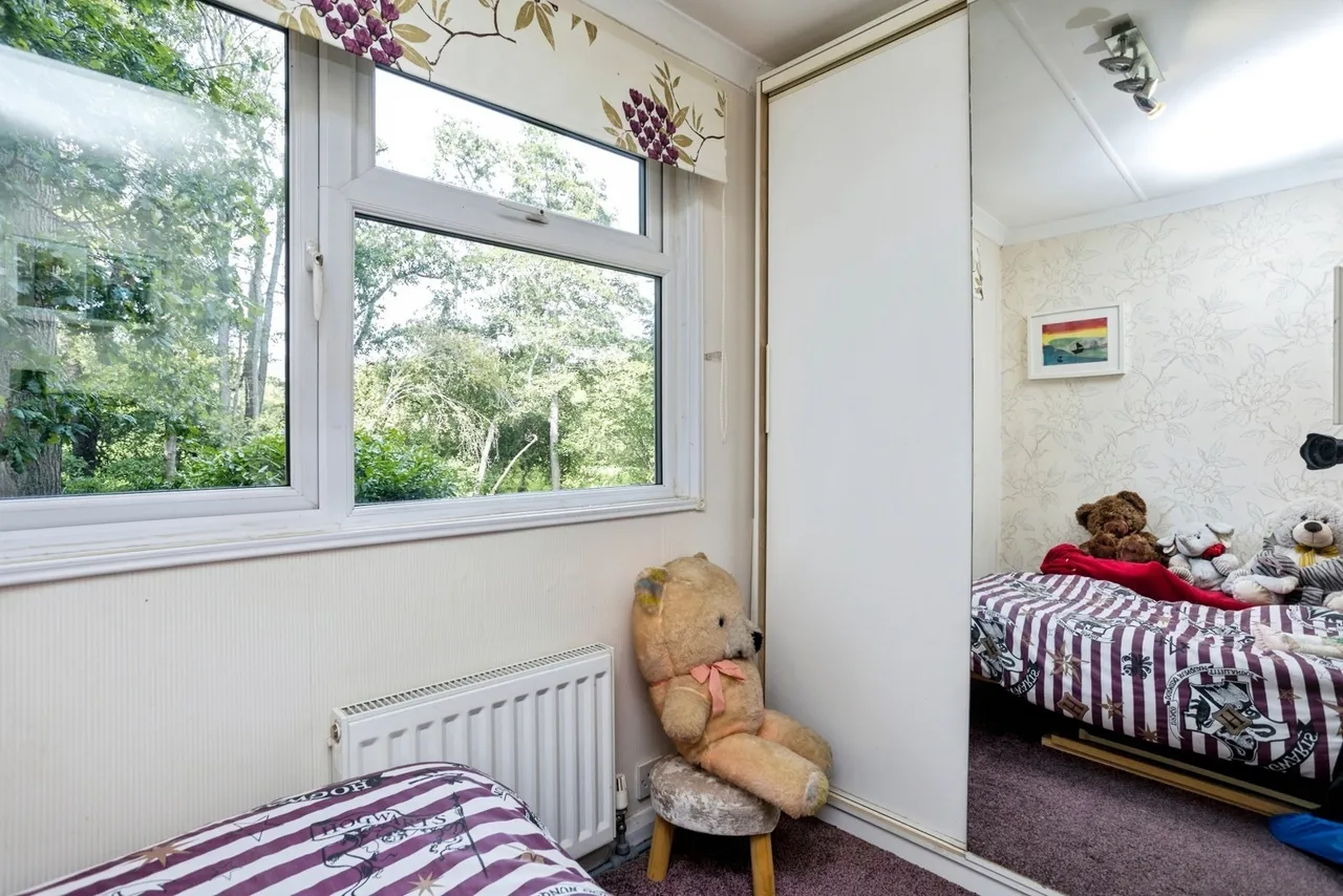 Linnett Close, Turners Hill Park, RH10, photo 7