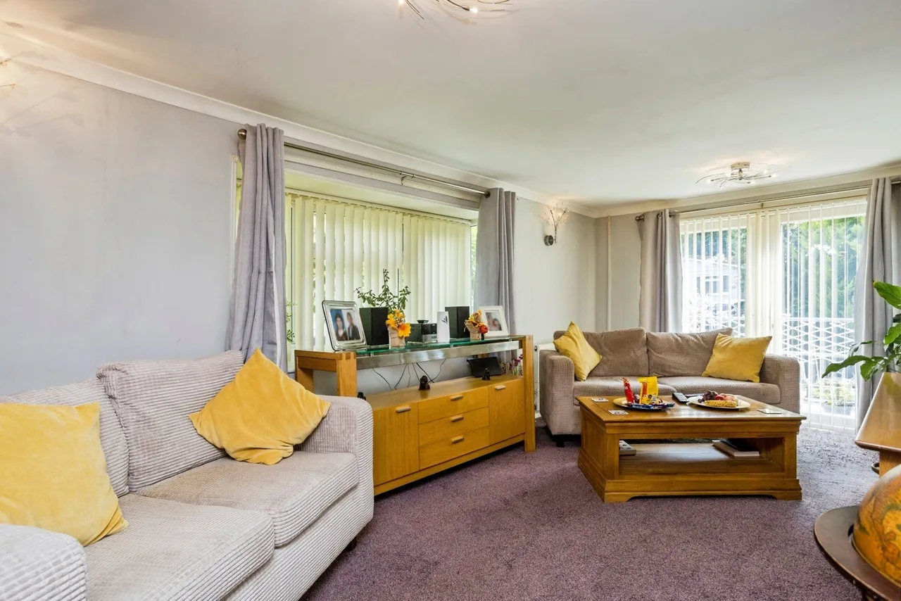 Linnett Close, Turners Hill Park, RH10, photo 12
