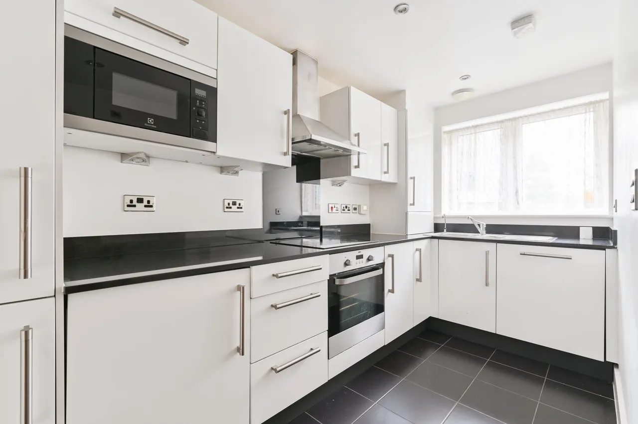 33 Fairthorn Road, London, photo 7