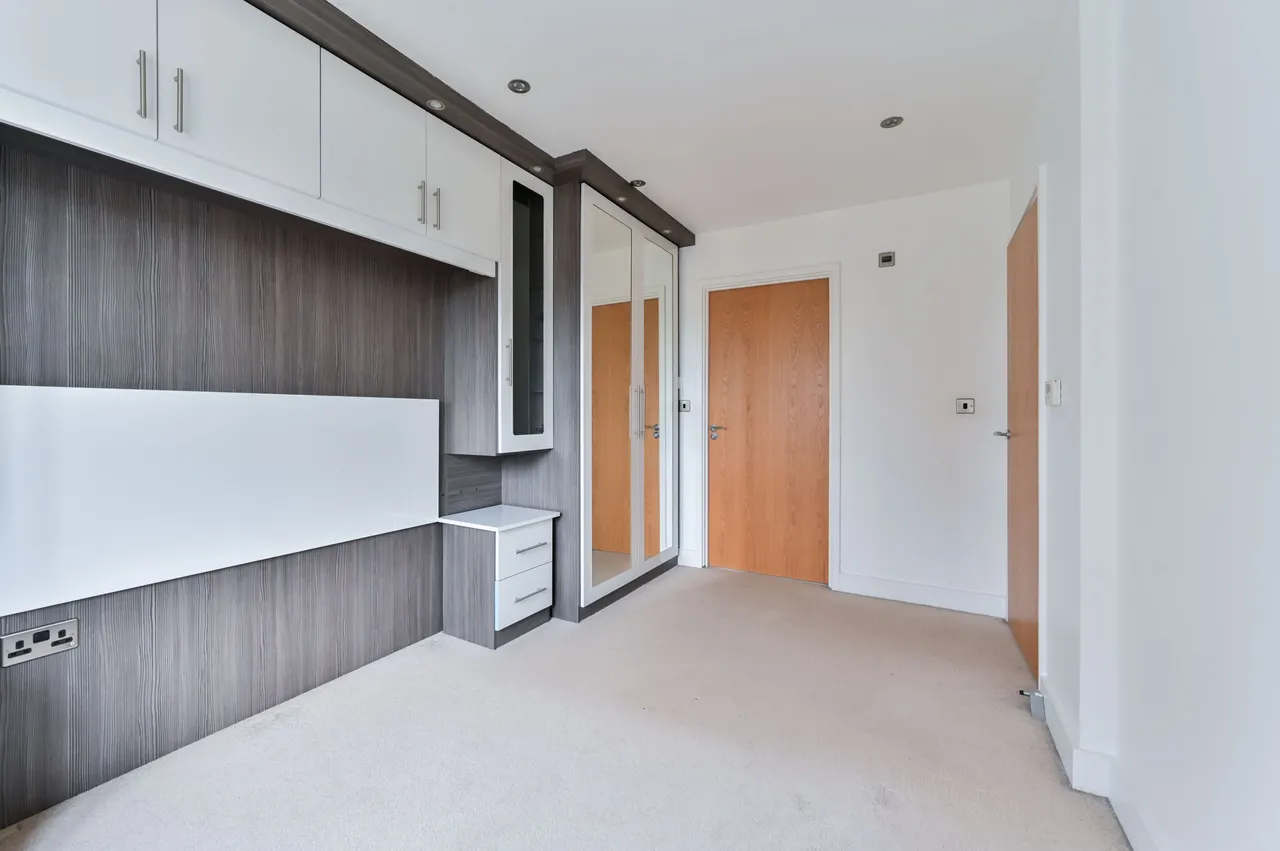 33 Fairthorn Road, London, photo 8