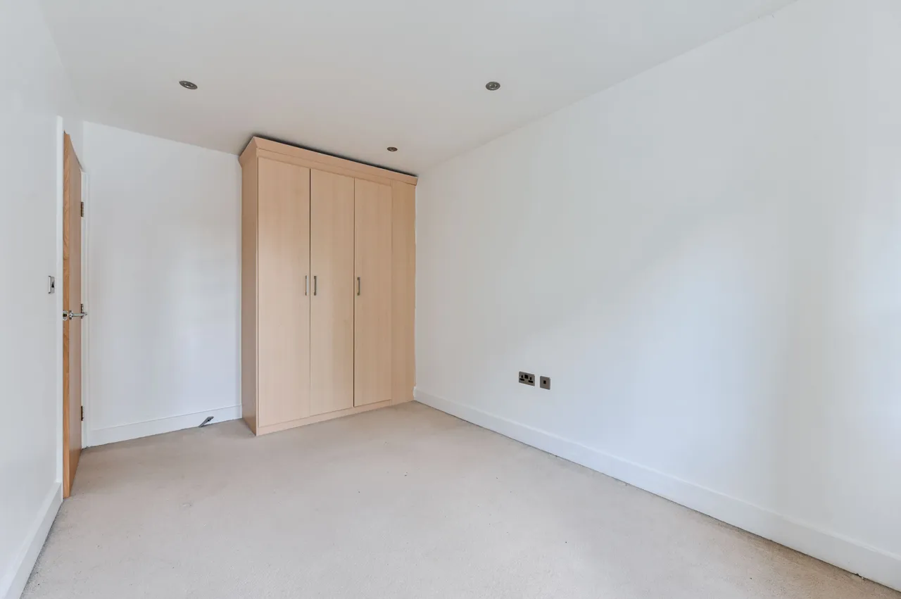 33 Fairthorn Road, London, photo 11