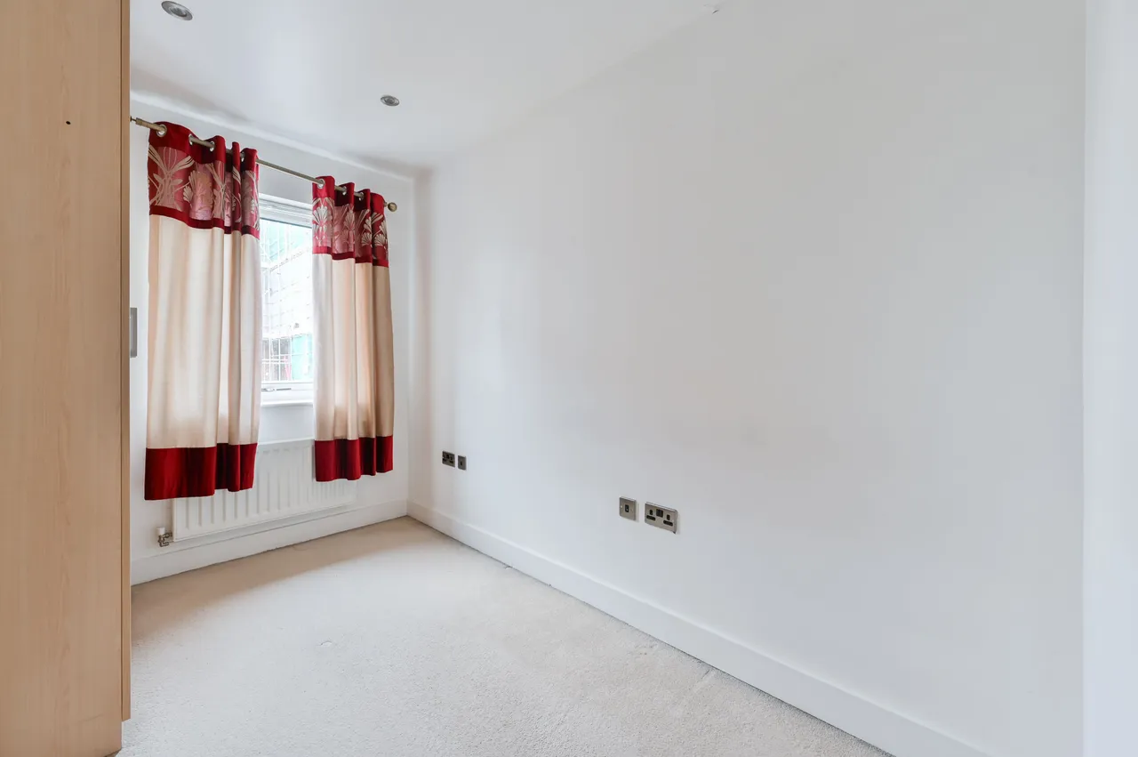 33 Fairthorn Road, London, photo 9