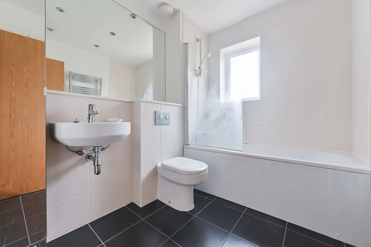 33 Fairthorn Road, London, photo 12