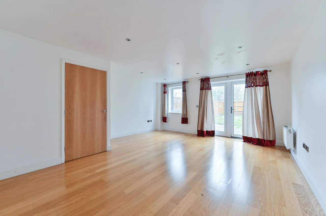 33 Fairthorn Road, London, photo 6
