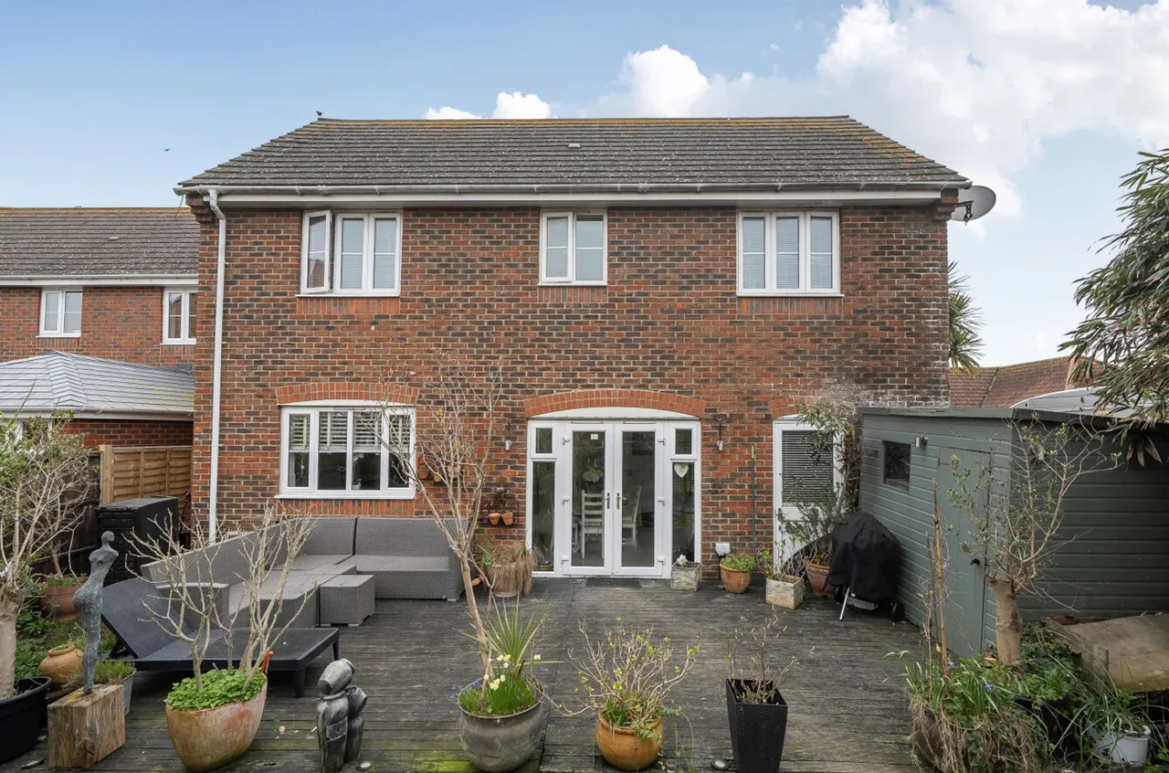 Mere Close, Bracklesham Bay, PO20, photo 23