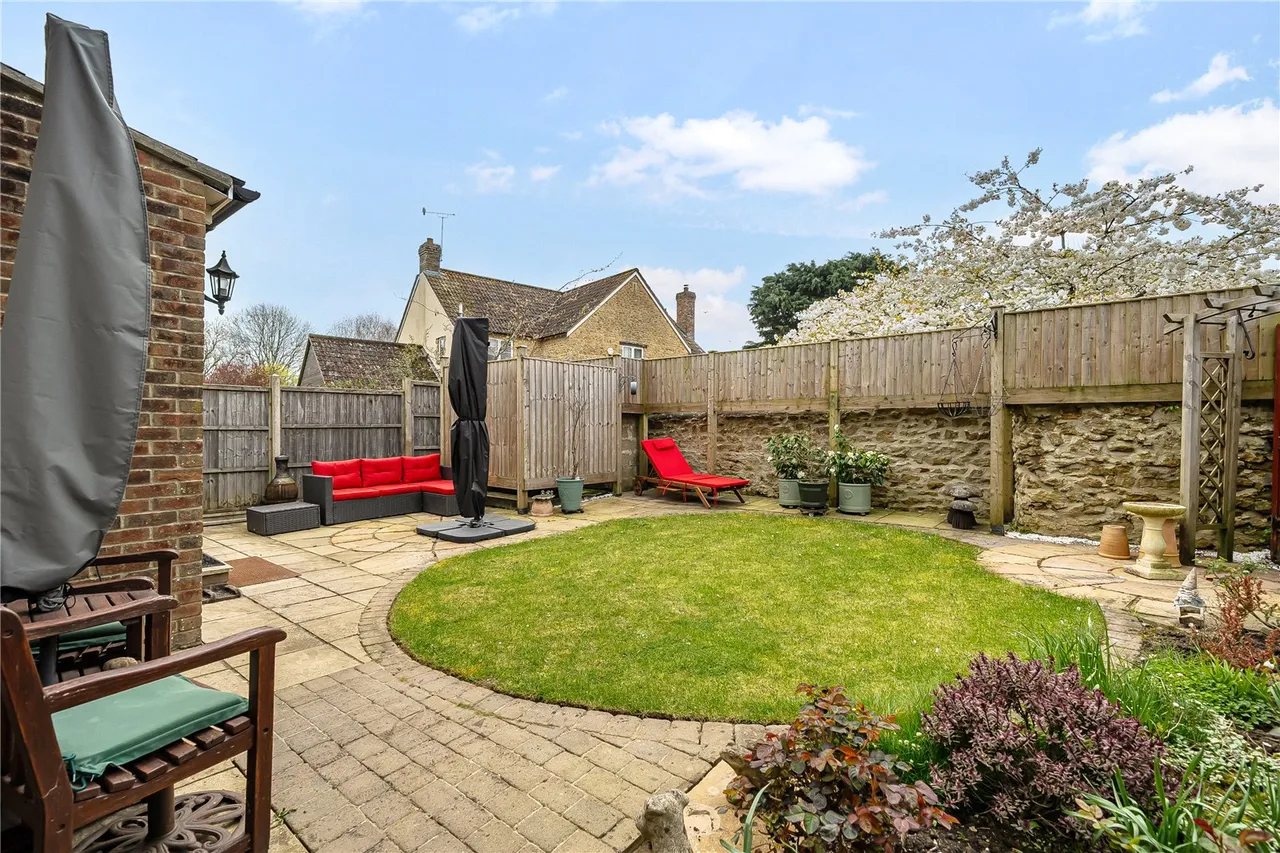 Frog Lane, Haselbury Plucknett, Crewkerne, Somerset, TA18 7RT, photo 17