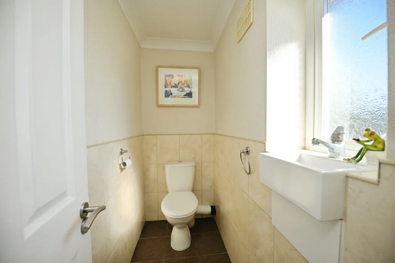 Fullers Close, Romford, RM5, photo 12