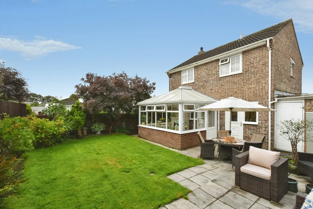 Heol Ceirios, Llandybie, SA18, photo 22