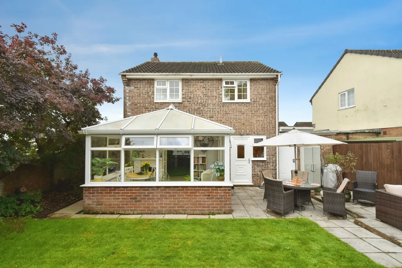 Heol Ceirios, Llandybie, SA18, photo 25
