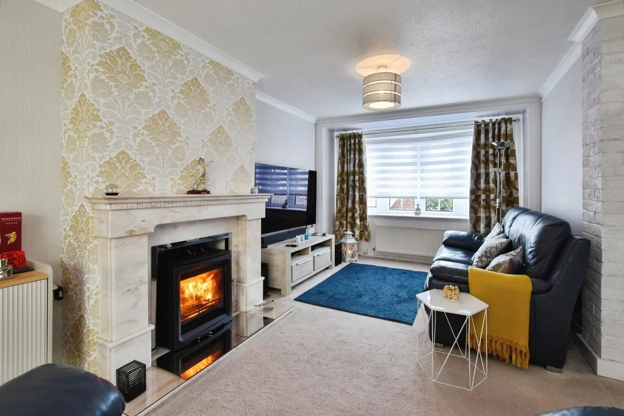 Heol Ceirios, Llandybie, SA18, photo 4