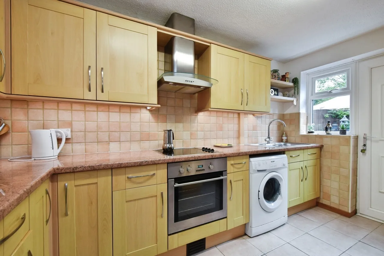 Heol Ceirios, Llandybie, SA18, photo 14