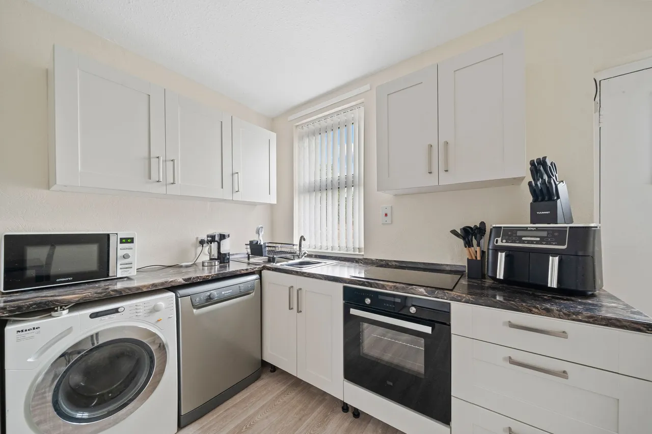 Coronation Street, Ashton-In-Makerfield, WN4, photo 3