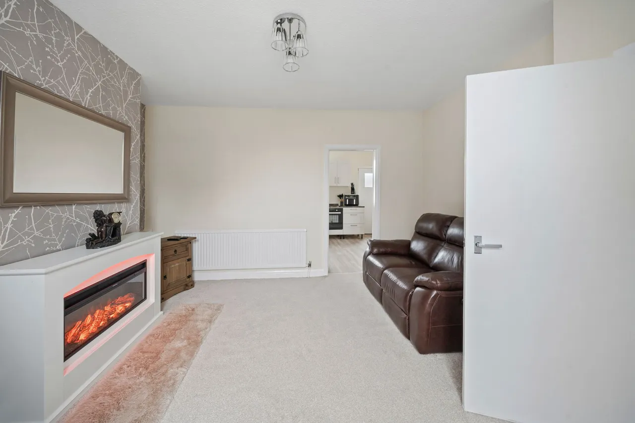 Coronation Street, Ashton-In-Makerfield, WN4, photo 9