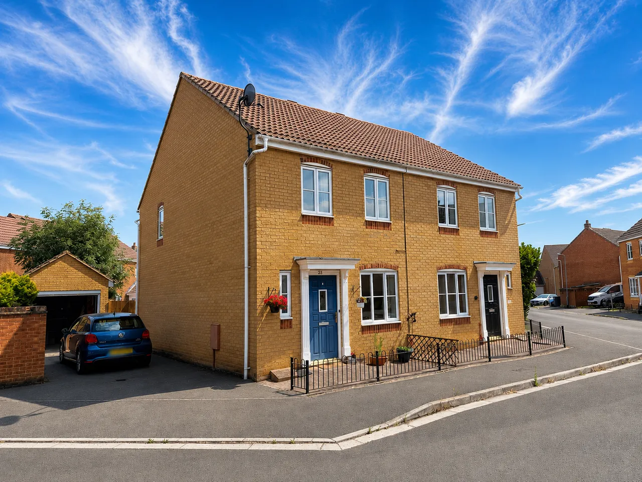3 bed house for sale — Avill Crescent, Taunton