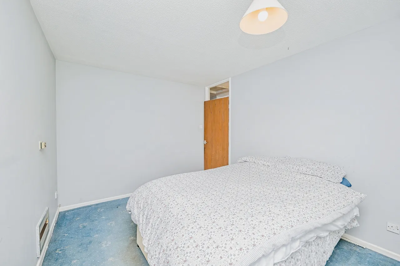 Hazeldene Avenue, Bridgend, photo 8