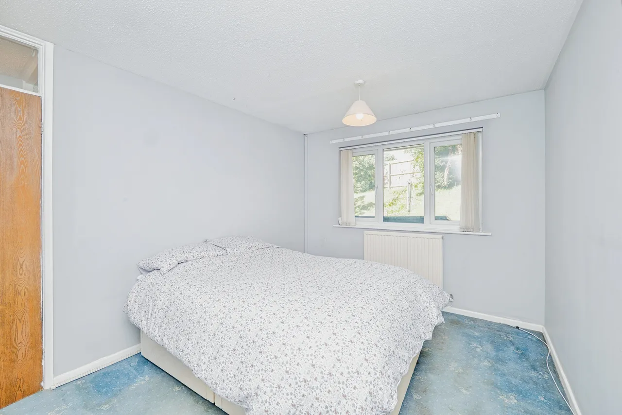 Hazeldene Avenue, Bridgend, photo 7