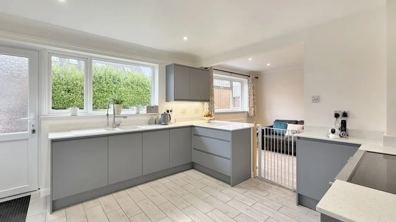 Grange Lane, Warminster, photo 6
