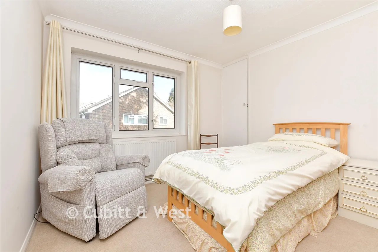 Castleton Close, Banstead, SM7, photo 7