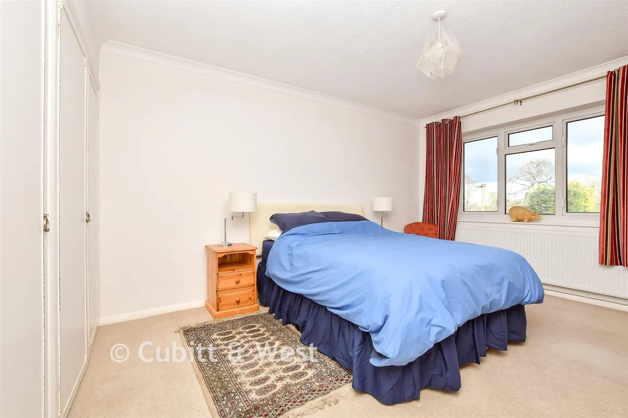 Castleton Close, Banstead, SM7, photo 6