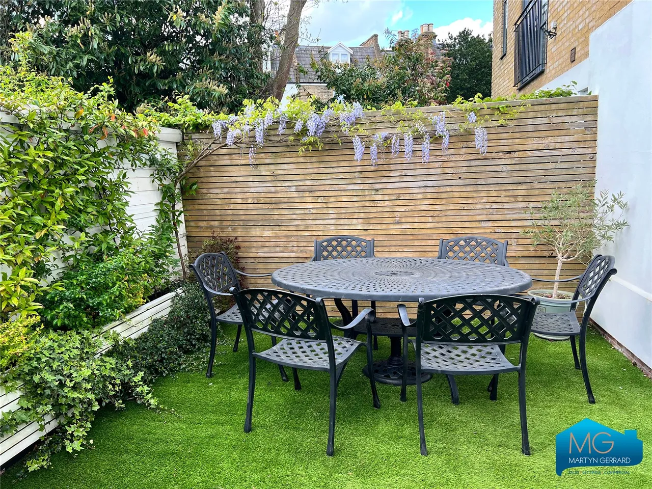 Henrietta Gardens, London, N21, photo 20