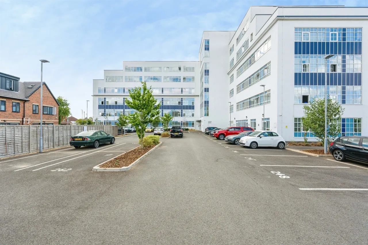 Cherry Tree Road, Watford, WD24, photo 7