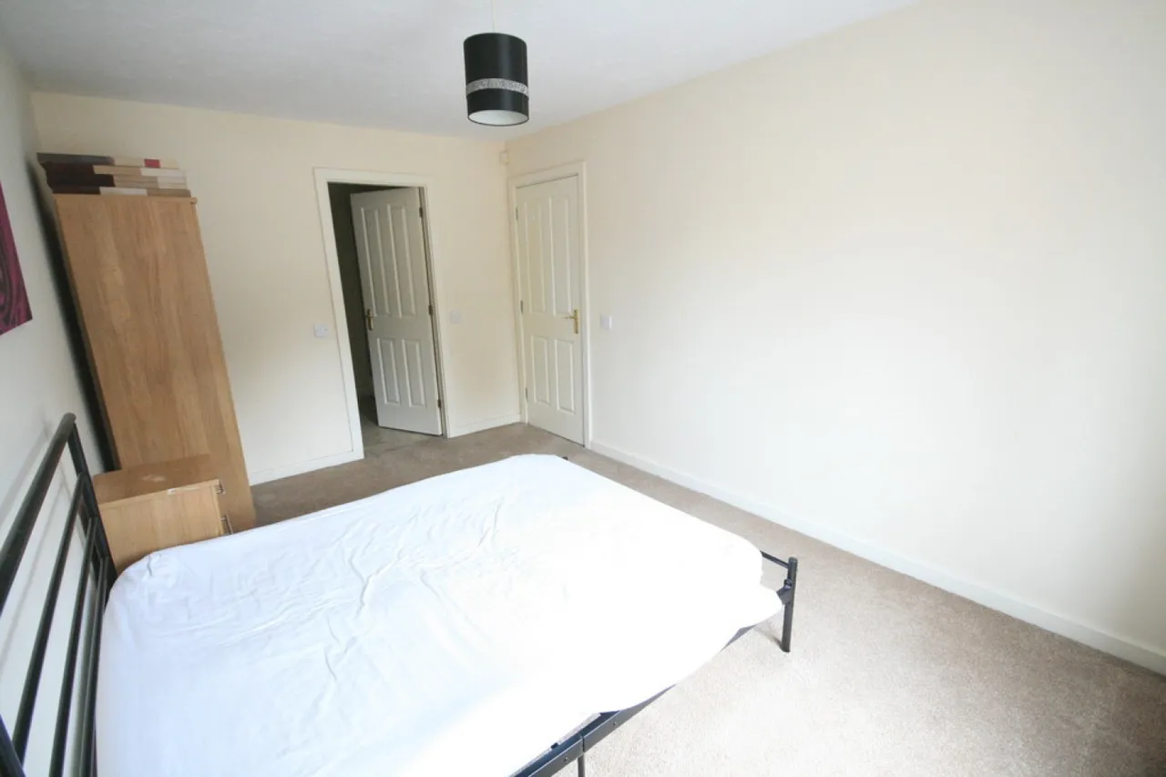 St Mary`s Street, CW1, photo 9