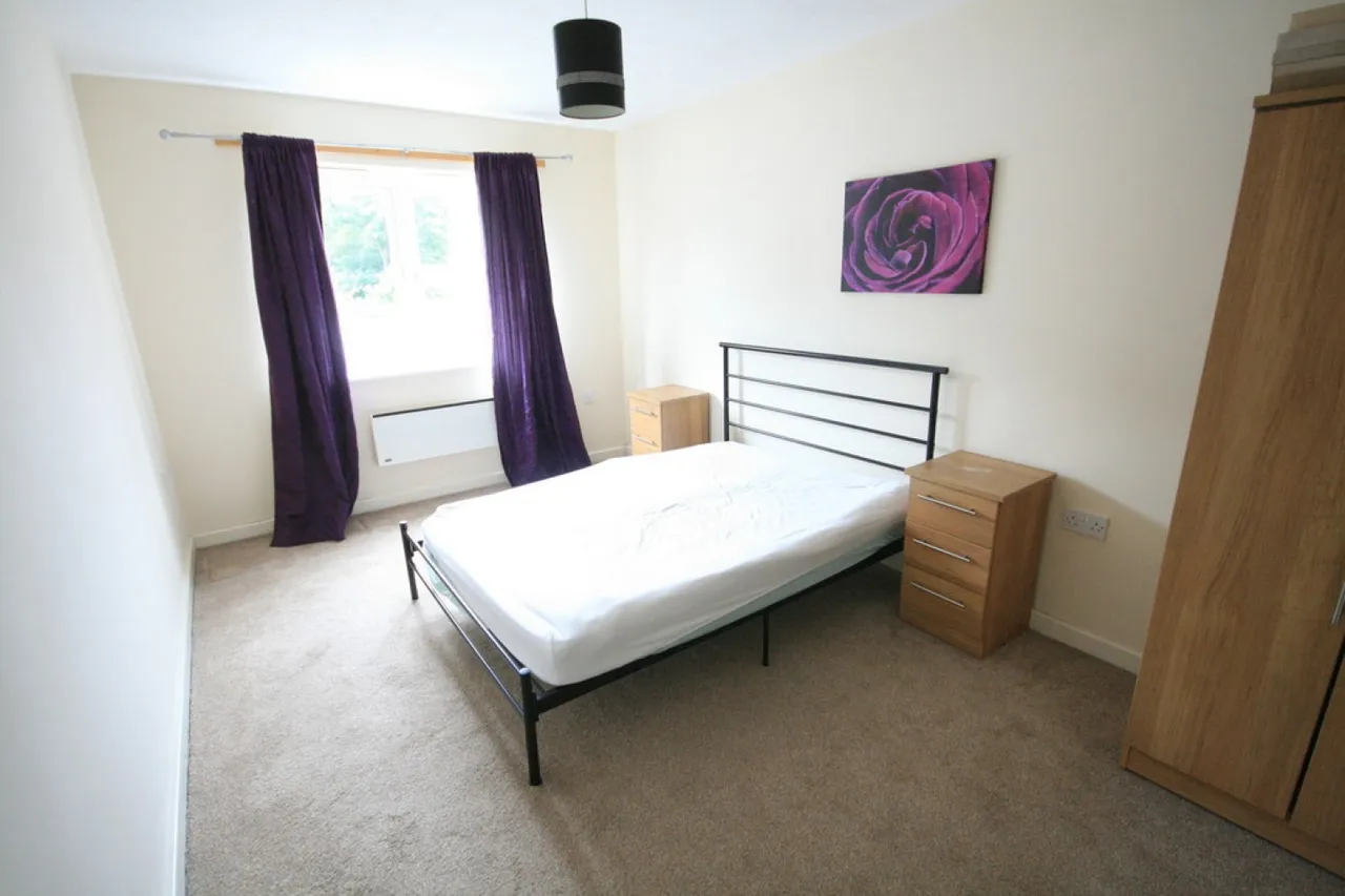 St Mary`s Street, CW1, photo 8