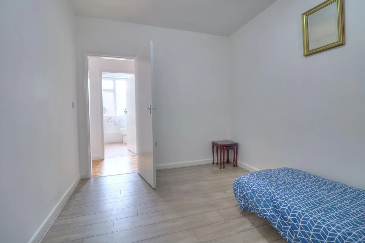 Beacon Avenue, Leicester, LE4, photo 16