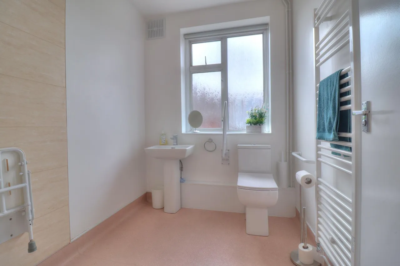 Beacon Avenue, Leicester, LE4, photo 14