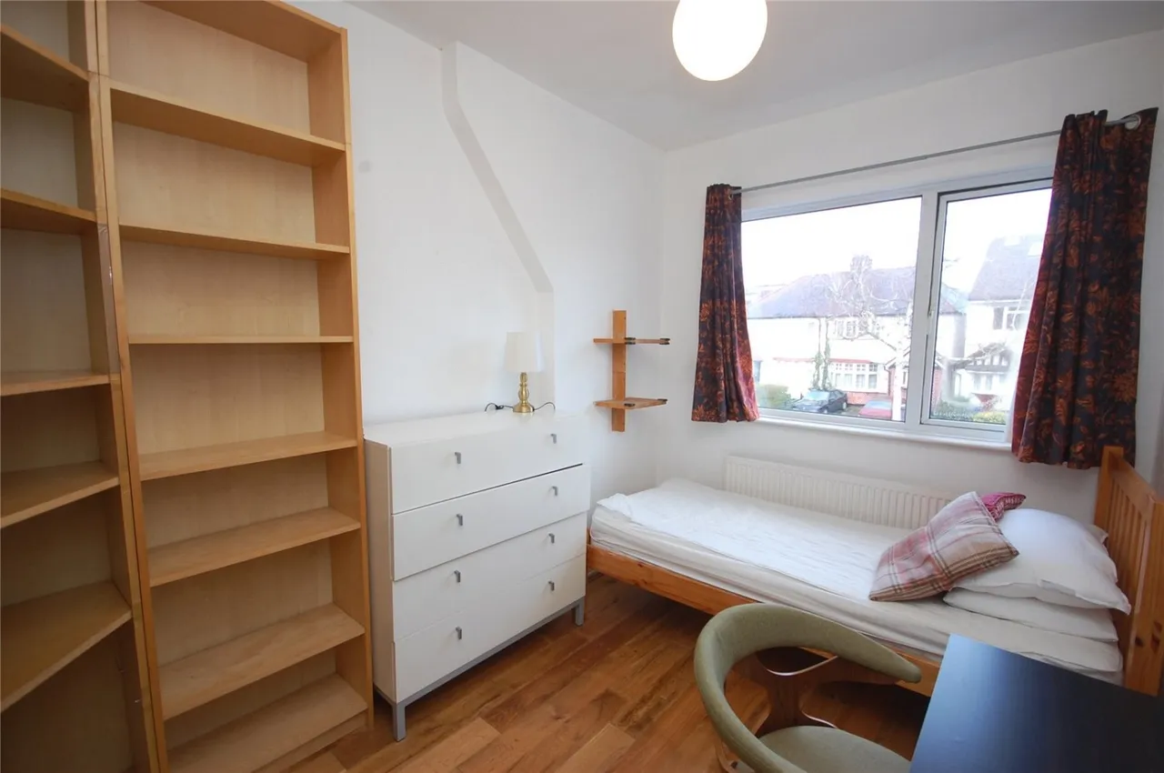 Highcroft Gardens, Golders Green, NW11, photo 5