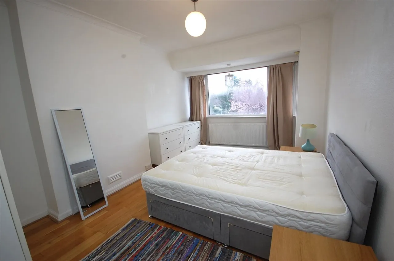 Highcroft Gardens, Golders Green, NW11, photo 3