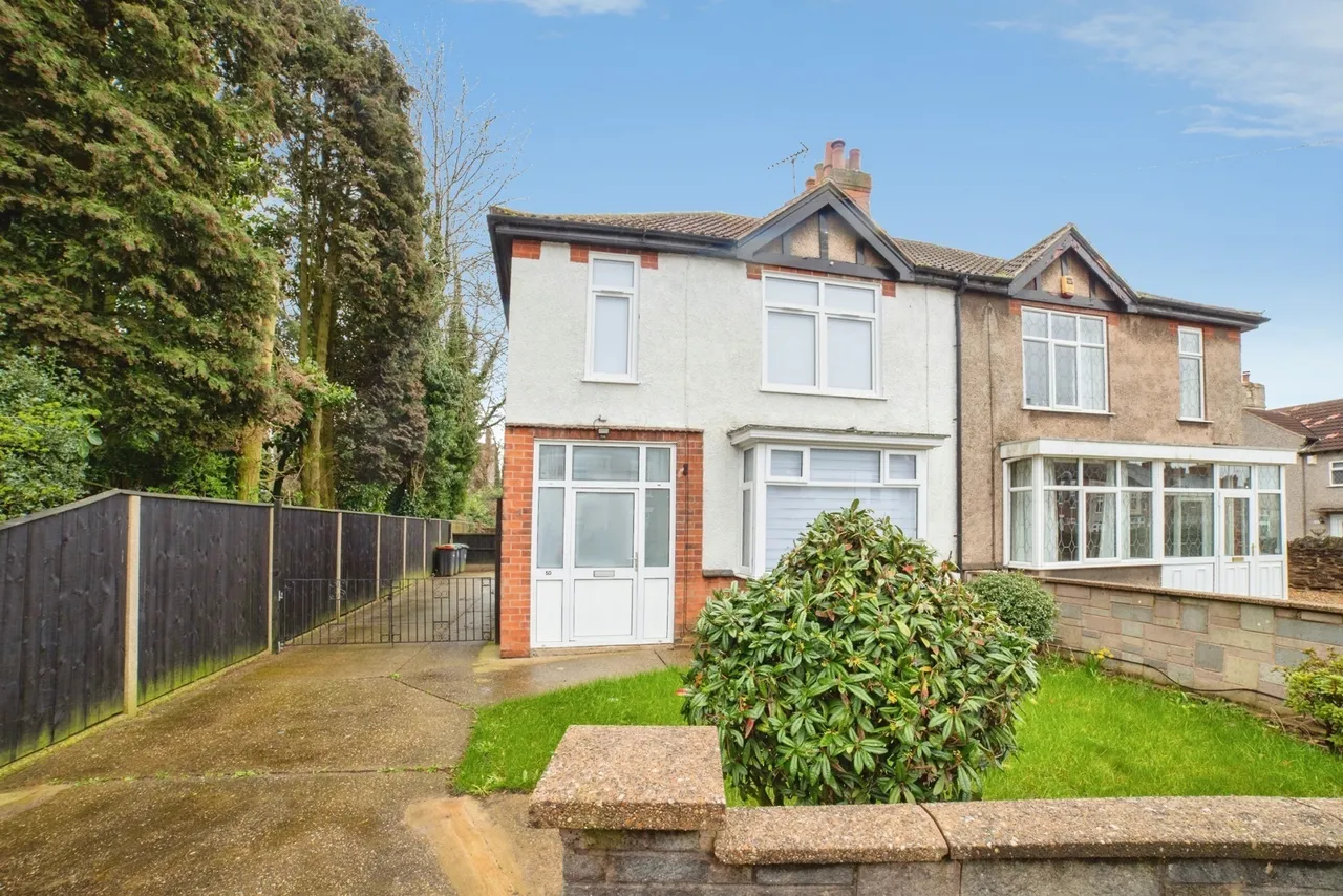 3 bed house for sale — Sutton Road, Huthwaite, Sutton-in-Ashfield, Nottinghamshire, NG17