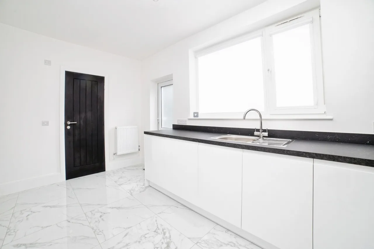 Sutton Road, Huthwaite, Sutton-in-Ashfield, Nottinghamshire, NG17, photo 6
