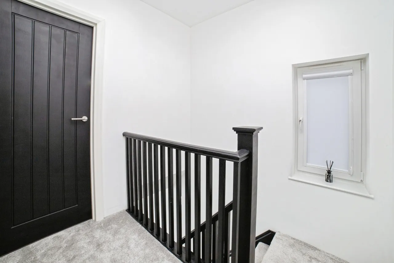Sutton Road, Huthwaite, Sutton-in-Ashfield, Nottinghamshire, NG17, photo 9