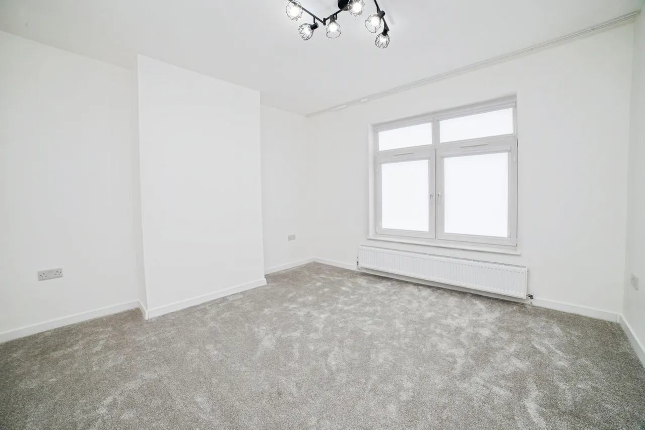 Sutton Road, Huthwaite, Sutton-in-Ashfield, Nottinghamshire, NG17, photo 10