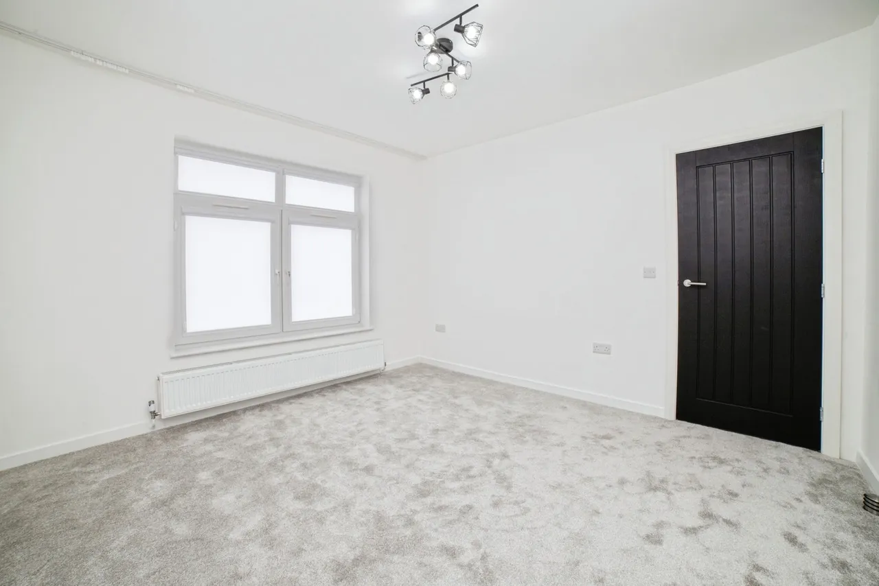Sutton Road, Huthwaite, Sutton-in-Ashfield, Nottinghamshire, NG17, photo 11