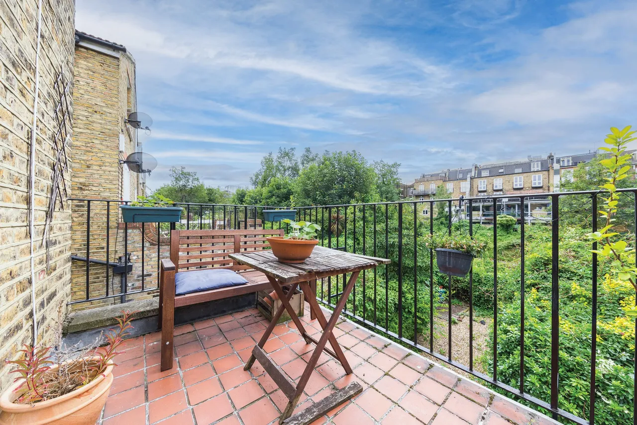 First Floor, 69 Norroy Road, London, photo 5