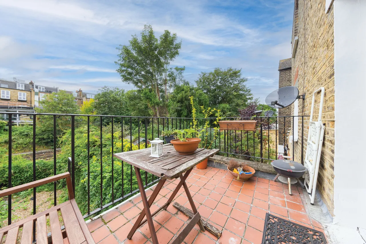 First Floor, 69 Norroy Road, London, photo 4