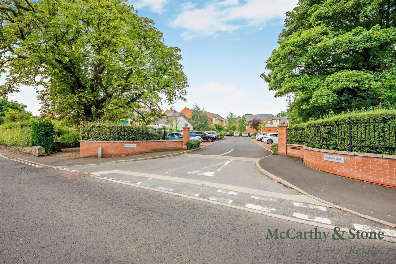 North Road, Ponteland, NE20, photo 13