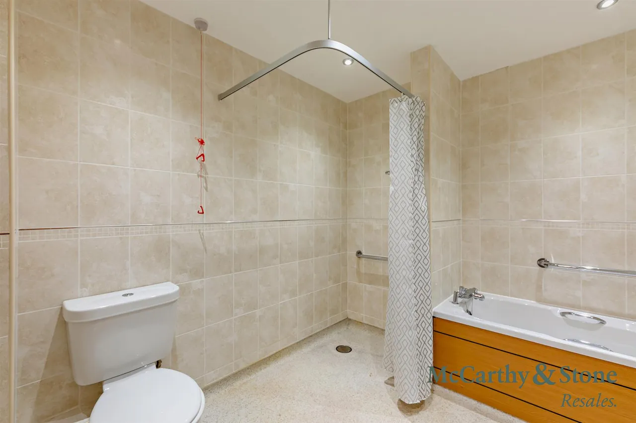 North Road, Ponteland, NE20, photo 16