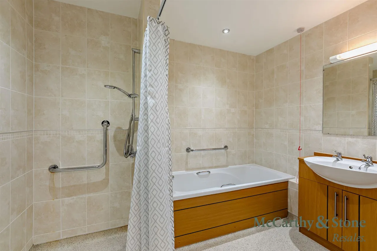 North Road, Ponteland, NE20, photo 8