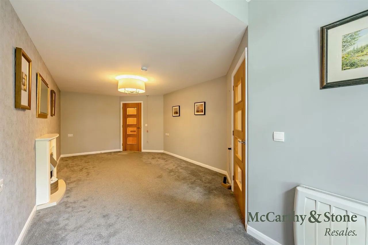 North Road, Ponteland, NE20, photo 21