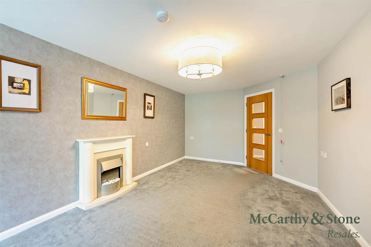 North Road, Ponteland, NE20, photo 9