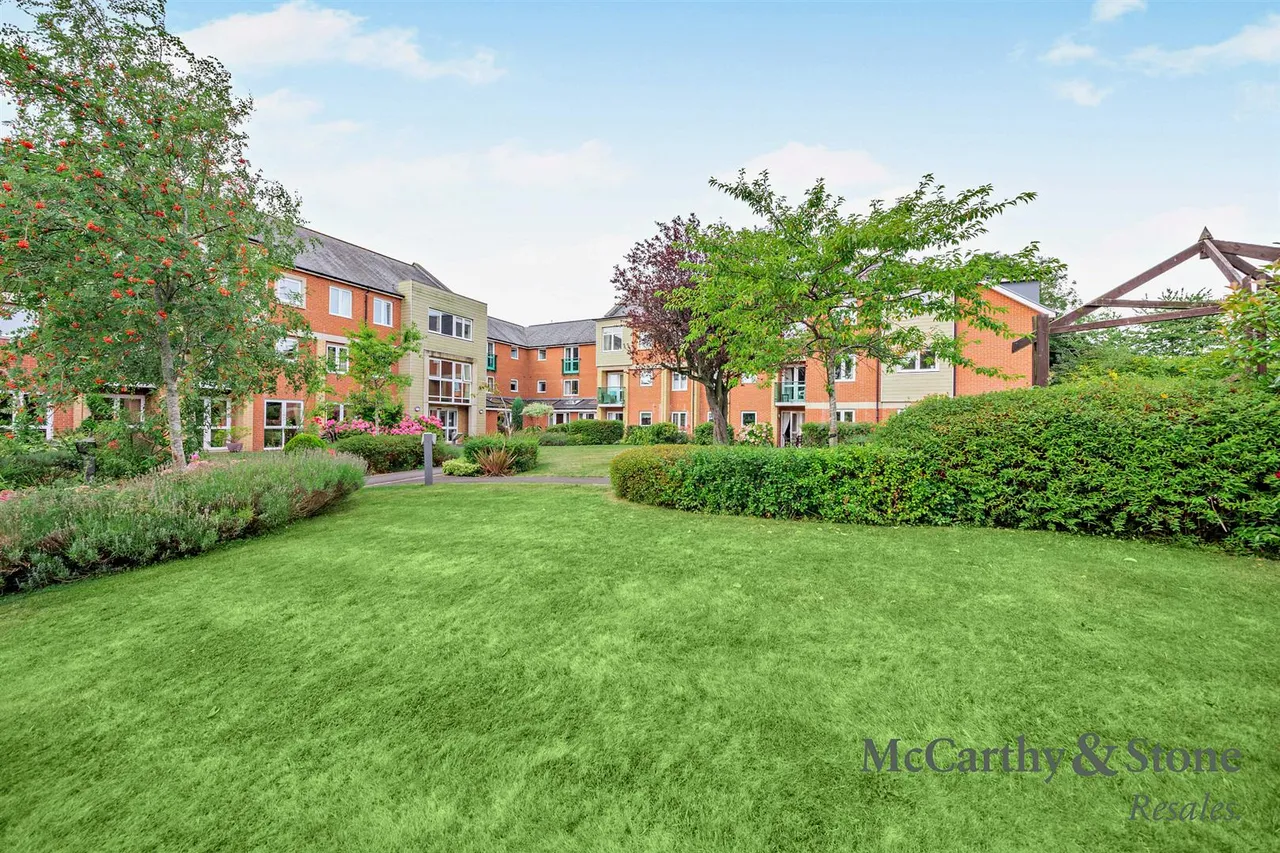 North Road, Ponteland, NE20, photo 15