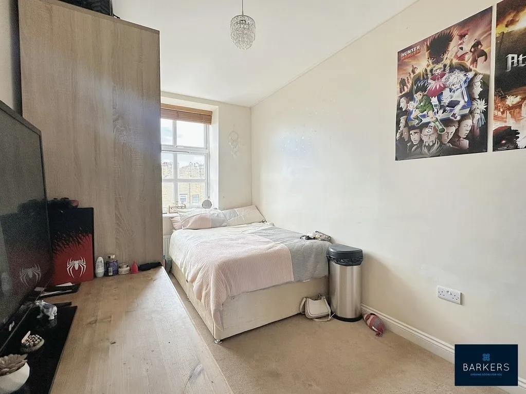 Brunswick Place, Heckmondwike WF16 0LE, photo 12
